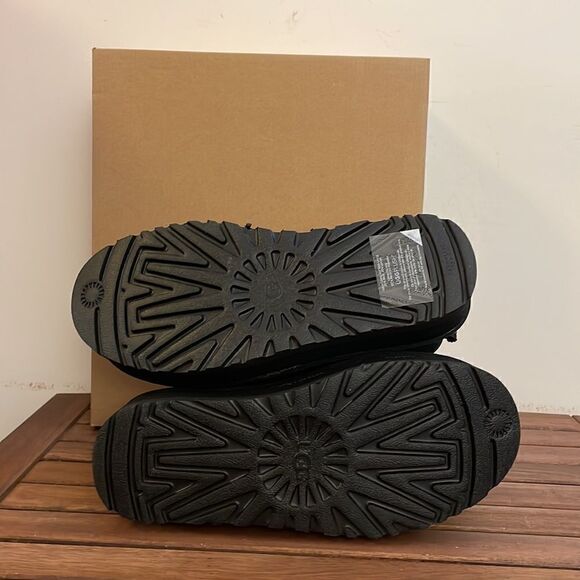UGG Neumel Heritage Platform Boots Black USA Women Size 9/UK 7/EU 40 - Picture 9 of 13